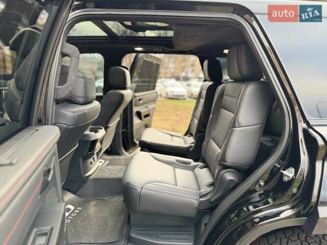 Черный Тойота Секвойя, объемом двигателя 3.45 л и пробегом 5 тыс. км за 155000 $, фото 22 на Automoto.ua