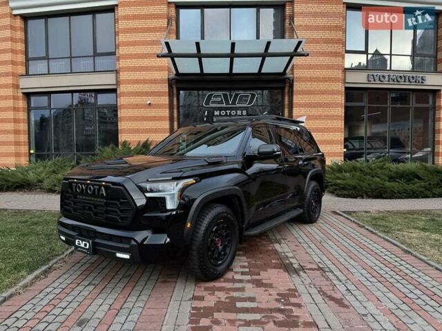 Черный Тойота Секвойя, объемом двигателя 3.45 л и пробегом 5 тыс. км за 155000 $, фото 2 на Automoto.ua