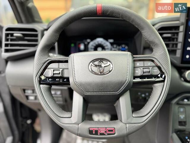 Черный Тойота Секвойя, объемом двигателя 3.45 л и пробегом 5 тыс. км за 155000 $, фото 11 на Automoto.ua