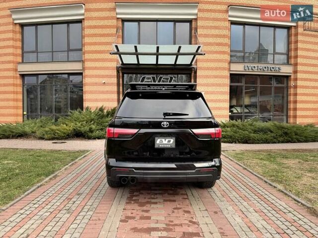 Черный Тойота Секвойя, объемом двигателя 3.45 л и пробегом 5 тыс. км за 155000 $, фото 5 на Automoto.ua