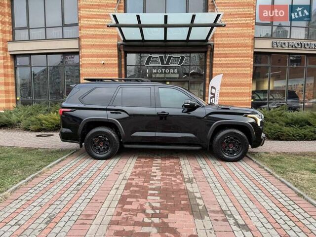 Черный Тойота Секвойя, объемом двигателя 3.45 л и пробегом 5 тыс. км за 155000 $, фото 3 на Automoto.ua