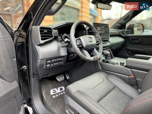 Черный Тойота Секвойя, объемом двигателя 3.45 л и пробегом 5 тыс. км за 155000 $, фото 9 на Automoto.ua