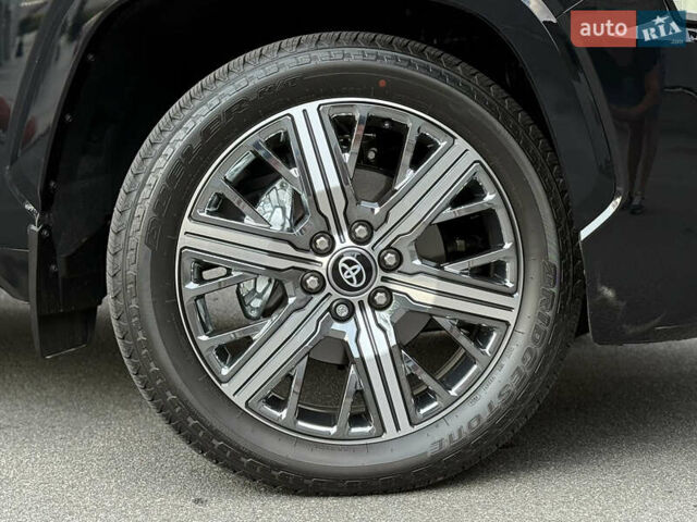 Черный Тойота Секвойя, объемом двигателя 3.5 л и пробегом 1 тыс. км за 150000 $, фото 32 на Automoto.ua