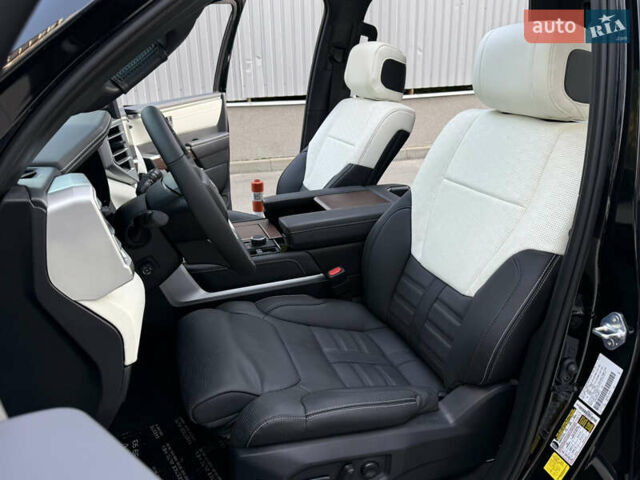 Черный Тойота Секвойя, объемом двигателя 3.5 л и пробегом 1 тыс. км за 150000 $, фото 43 на Automoto.ua
