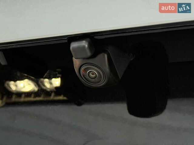 Черный Тойота Секвойя, объемом двигателя 3.5 л и пробегом 1 тыс. км за 150000 $, фото 40 на Automoto.ua