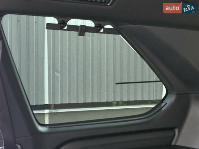 Черный Тойота Секвойя, объемом двигателя 3.5 л и пробегом 1 тыс. км за 150000 $, фото 52 на Automoto.ua