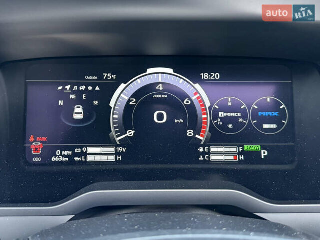 Черный Тойота Секвойя, объемом двигателя 3.5 л и пробегом 1 тыс. км за 150000 $, фото 70 на Automoto.ua