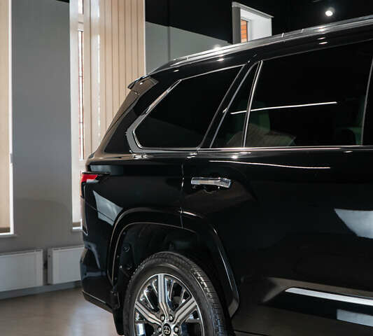 Черный Тойота Секвойя, объемом двигателя 3.45 л и пробегом 3 тыс. км за 145000 $, фото 17 на Automoto.ua