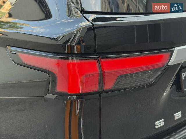 Черный Тойота Секвойя, объемом двигателя 3.5 л и пробегом 1 тыс. км за 150000 $, фото 39 на Automoto.ua