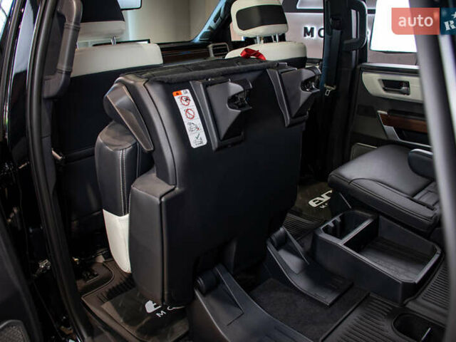 Черный Тойота Секвойя, объемом двигателя 3.45 л и пробегом 3 тыс. км за 145000 $, фото 43 на Automoto.ua