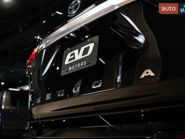 Черный Тойота Секвойя, объемом двигателя 3.45 л и пробегом 3 тыс. км за 145000 $, фото 14 на Automoto.ua