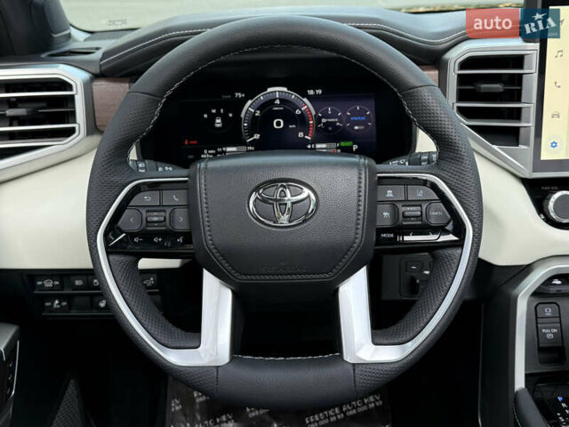 Черный Тойота Секвойя, объемом двигателя 3.5 л и пробегом 1 тыс. км за 150000 $, фото 67 на Automoto.ua