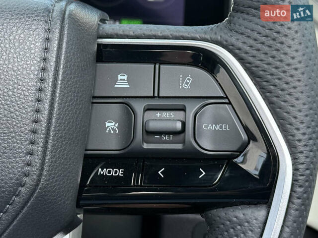 Черный Тойота Секвойя, объемом двигателя 3.5 л и пробегом 1 тыс. км за 150000 $, фото 70 на Automoto.ua