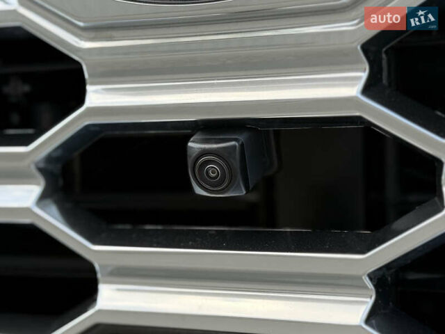 Черный Тойота Секвойя, объемом двигателя 3.5 л и пробегом 1 тыс. км за 150000 $, фото 33 на Automoto.ua