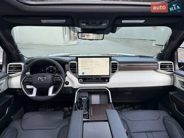 Черный Тойота Секвойя, объемом двигателя 3.5 л и пробегом 1 тыс. км за 150000 $, фото 66 на Automoto.ua