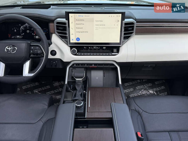 Черный Тойота Секвойя, объемом двигателя 3.5 л и пробегом 1 тыс. км за 150000 $, фото 67 на Automoto.ua