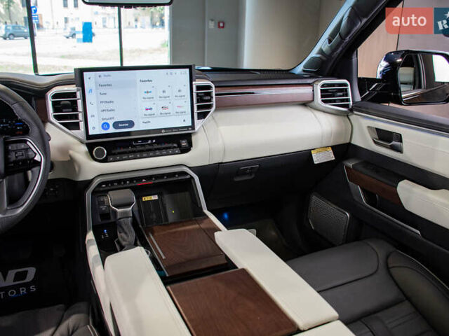 Черный Тойота Секвойя, объемом двигателя 3.45 л и пробегом 3 тыс. км за 145000 $, фото 25 на Automoto.ua