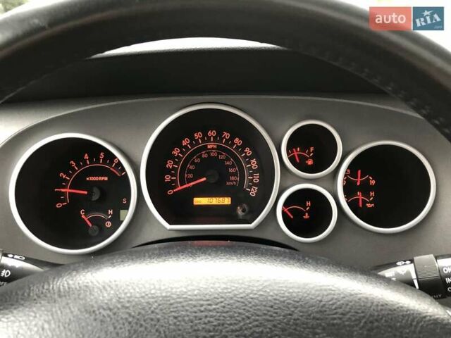 Фіолетовий Тойота Секвойя, об'ємом двигуна 5.7 л та пробігом 170 тис. км за 29800 $, фото 55 на Automoto.ua