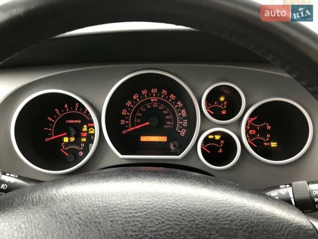 Фіолетовий Тойота Секвойя, об'ємом двигуна 5.7 л та пробігом 170 тис. км за 29800 $, фото 54 на Automoto.ua