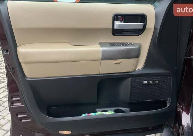 Фіолетовий Тойота Секвойя, об'ємом двигуна 5.66 л та пробігом 360 тис. км за 22000 $, фото 17 на Automoto.ua