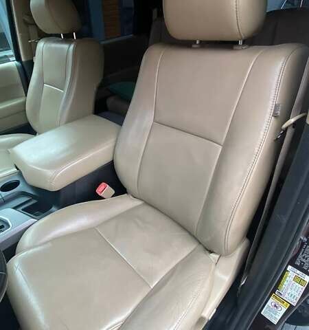 Фіолетовий Тойота Секвойя, об'ємом двигуна 5.66 л та пробігом 360 тис. км за 22000 $, фото 18 на Automoto.ua