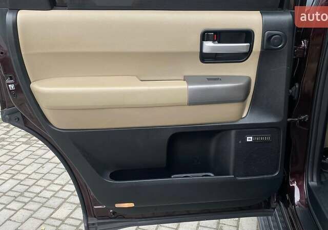 Фіолетовий Тойота Секвойя, об'ємом двигуна 5.66 л та пробігом 360 тис. км за 22000 $, фото 29 на Automoto.ua