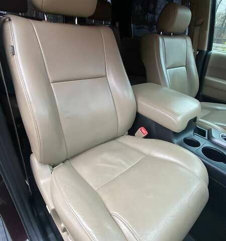 Фіолетовий Тойота Секвойя, об'ємом двигуна 5.66 л та пробігом 360 тис. км за 22000 $, фото 37 на Automoto.ua