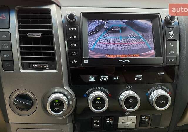 Фіолетовий Тойота Секвойя, об'ємом двигуна 5.66 л та пробігом 360 тис. км за 22000 $, фото 23 на Automoto.ua