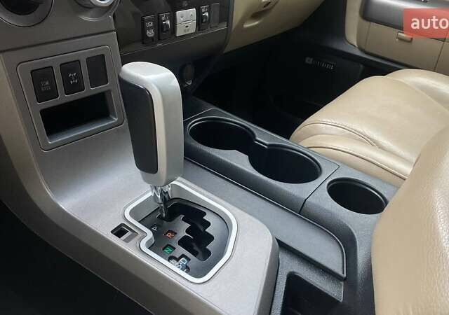 Фіолетовий Тойота Секвойя, об'ємом двигуна 5.66 л та пробігом 360 тис. км за 22000 $, фото 22 на Automoto.ua