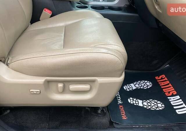 Фіолетовий Тойота Секвойя, об'ємом двигуна 5.66 л та пробігом 360 тис. км за 22000 $, фото 36 на Automoto.ua