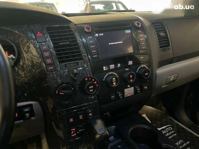 Тойота Секвойя, об'ємом двигуна 0 л та пробігом 200 тис. км за 30000 $, фото 13 на Automoto.ua