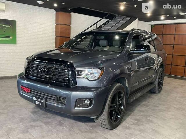 Тойота Секвойя, об'ємом двигуна 0 л та пробігом 200 тис. км за 30000 $, фото 2 на Automoto.ua