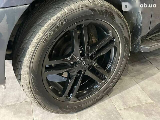 Тойота Секвойя, об'ємом двигуна 0 л та пробігом 200 тис. км за 30000 $, фото 3 на Automoto.ua