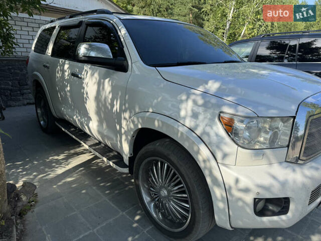 Тойота Секвойя, объемом двигателя 5.7 л и пробегом 375 тыс. км за 23500 $, фото 3 на Automoto.ua