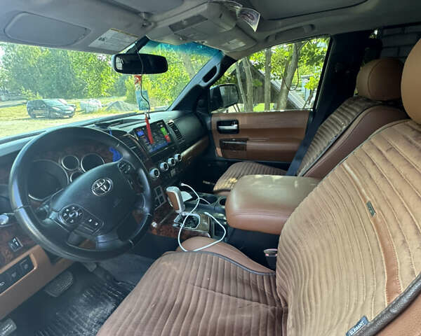 Тойота Секвойя, объемом двигателя 5.7 л и пробегом 375 тыс. км за 23500 $, фото 8 на Automoto.ua