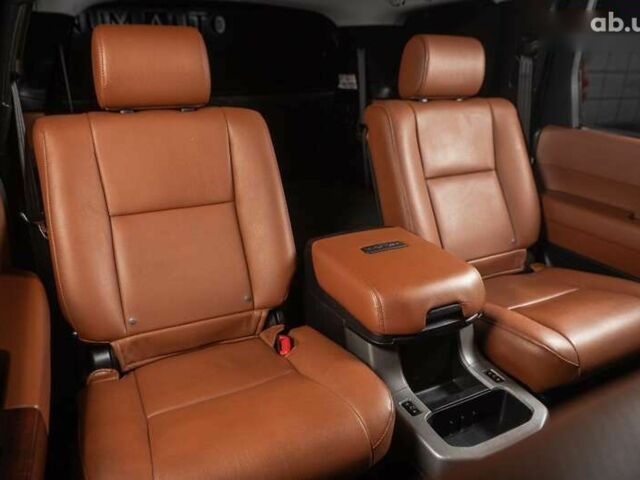 Тойота Секвойя, об'ємом двигуна 5.7 л та пробігом 330 тис. км за 34900 $, фото 16 на Automoto.ua