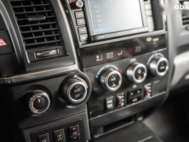 Тойота Секвойя, объемом двигателя 0 л и пробегом 48 тыс. км за 46900 $, фото 26 на Automoto.ua