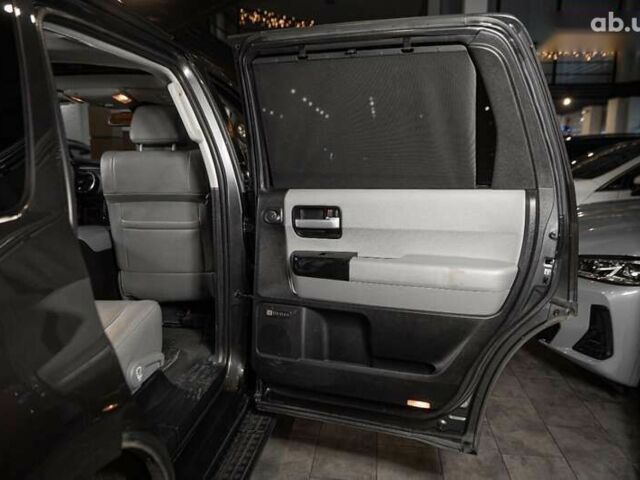 Тойота Секвойя, объемом двигателя 0 л и пробегом 48 тыс. км за 46900 $, фото 24 на Automoto.ua