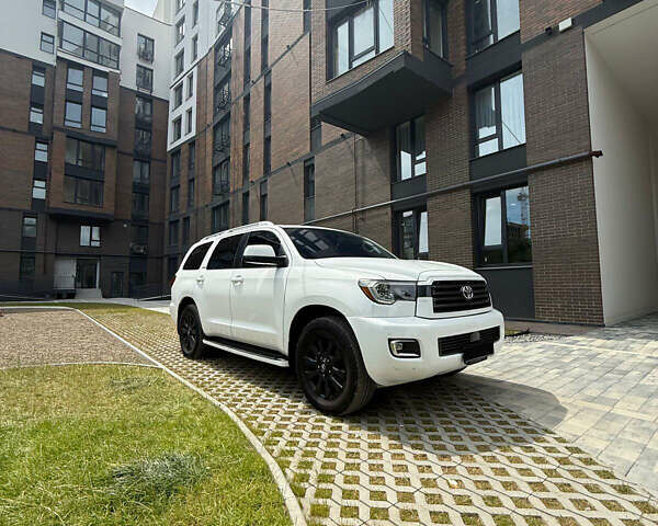 Тойота Секвойя, объемом двигателя 5.7 л и пробегом 130 тыс. км за 43700 $, фото 2 на Automoto.ua