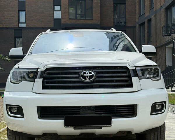 Тойота Секвойя, объемом двигателя 5.7 л и пробегом 130 тыс. км за 43700 $, фото 8 на Automoto.ua