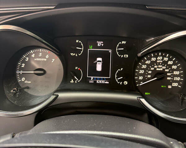 Тойота Секвойя, объемом двигателя 5.7 л и пробегом 130 тыс. км за 43700 $, фото 28 на Automoto.ua