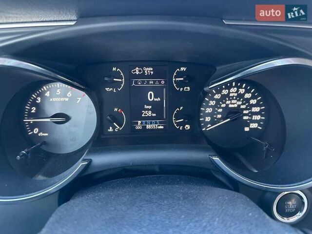 Тойота Секвойя, объемом двигателя 5.66 л и пробегом 140 тыс. км за 46900 $, фото 15 на Automoto.ua