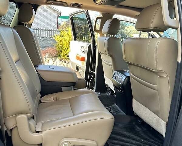 Тойота Секвойя, объемом двигателя 5.66 л и пробегом 140 тыс. км за 46900 $, фото 25 на Automoto.ua
