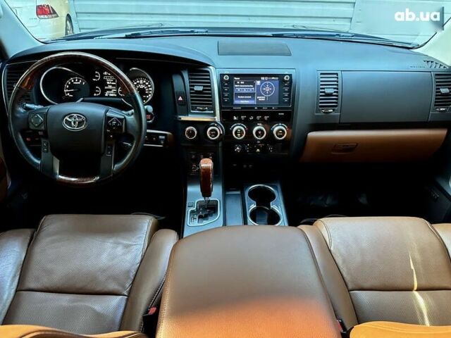 Тойота Секвойя, объемом двигателя 0 л и пробегом 82 тыс. км за 63900 $, фото 20 на Automoto.ua