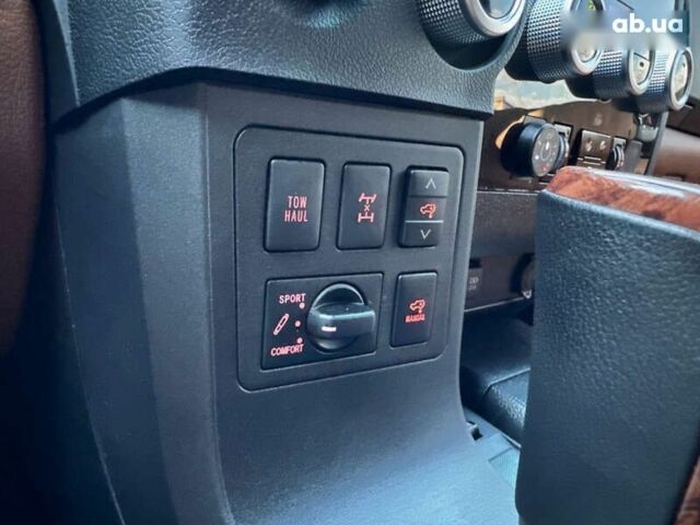Тойота Секвойя, объемом двигателя 0 л и пробегом 82 тыс. км за 63900 $, фото 29 на Automoto.ua