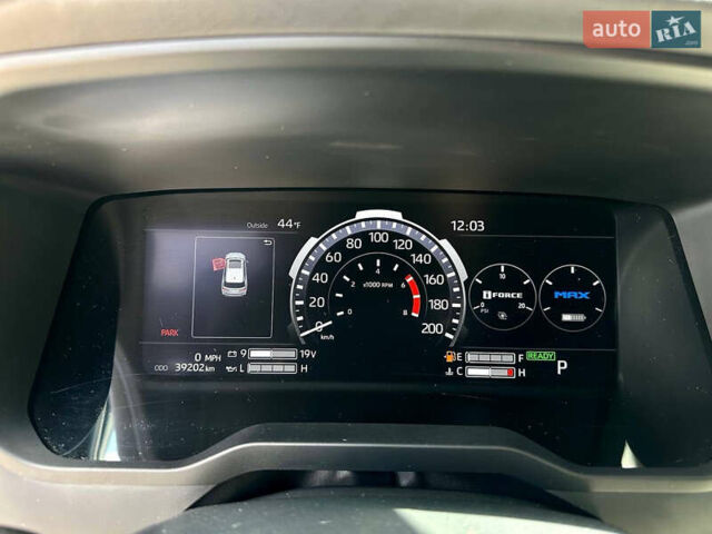 Тойота Секвойя, объемом двигателя 3.45 л и пробегом 50 тыс. км за 127777 $, фото 8 на Automoto.ua