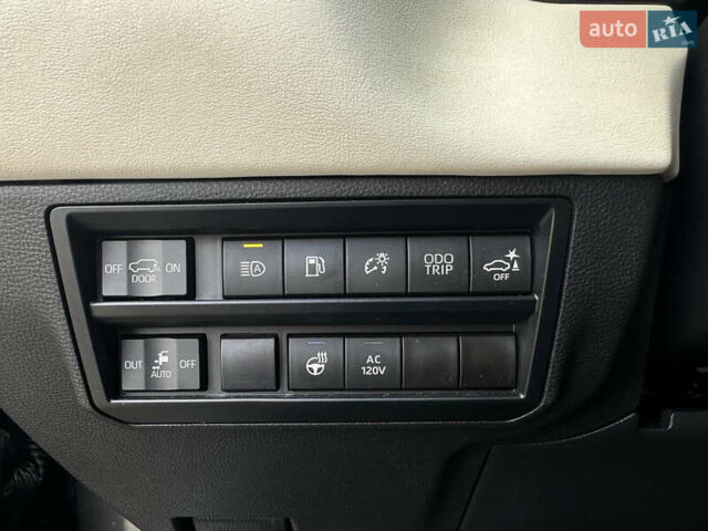 Тойота Секвойя, объемом двигателя 3.45 л и пробегом 50 тыс. км за 127777 $, фото 9 на Automoto.ua