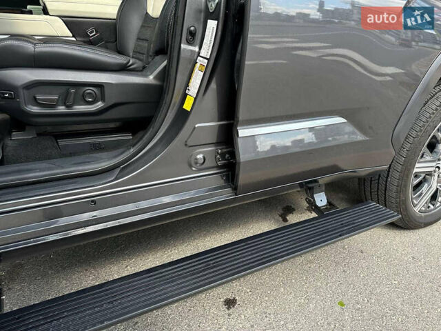 Тойота Секвойя, объемом двигателя 3.45 л и пробегом 50 тыс. км за 127777 $, фото 5 на Automoto.ua