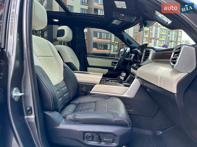 Тойота Секвойя, объемом двигателя 3.45 л и пробегом 50 тыс. км за 127777 $, фото 18 на Automoto.ua