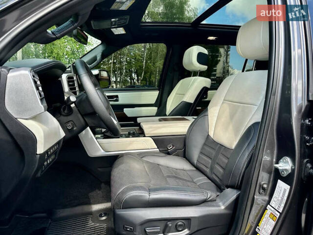 Тойота Секвойя, объемом двигателя 3.45 л и пробегом 50 тыс. км за 127777 $, фото 12 на Automoto.ua